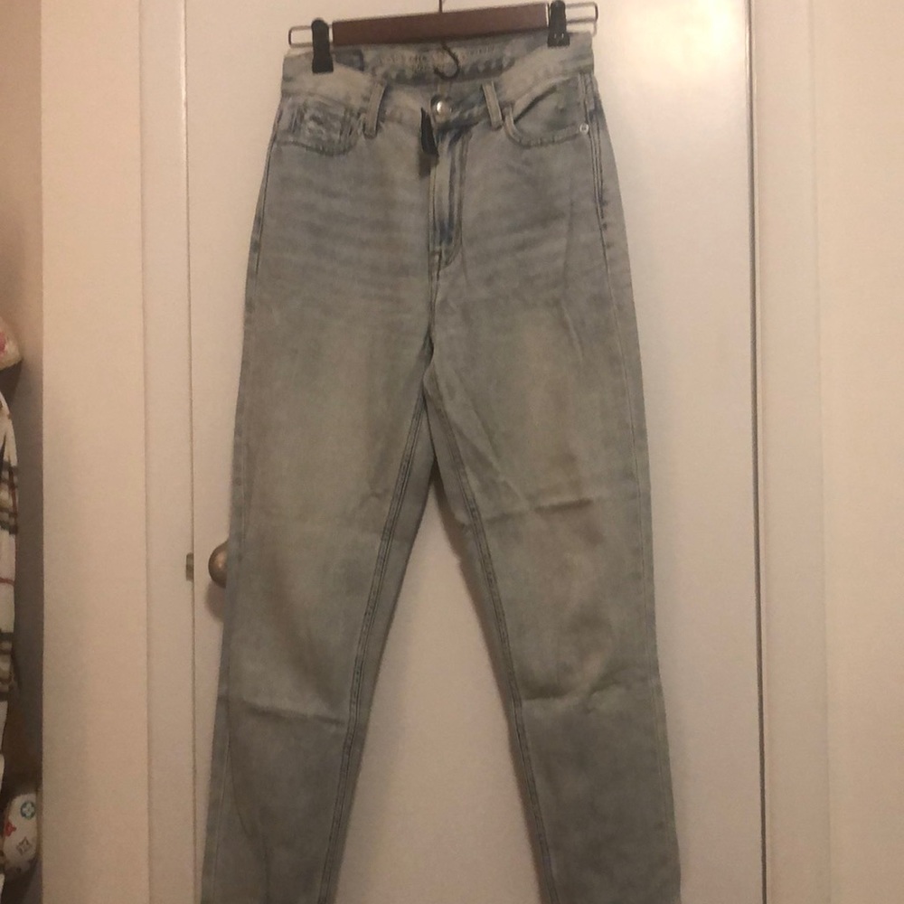 NWT American Eagle Mom Jean 0